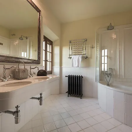Borgo Di Pietrafitta Relais Hotel 3*